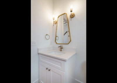 2615 Bedford Avenue bathroom