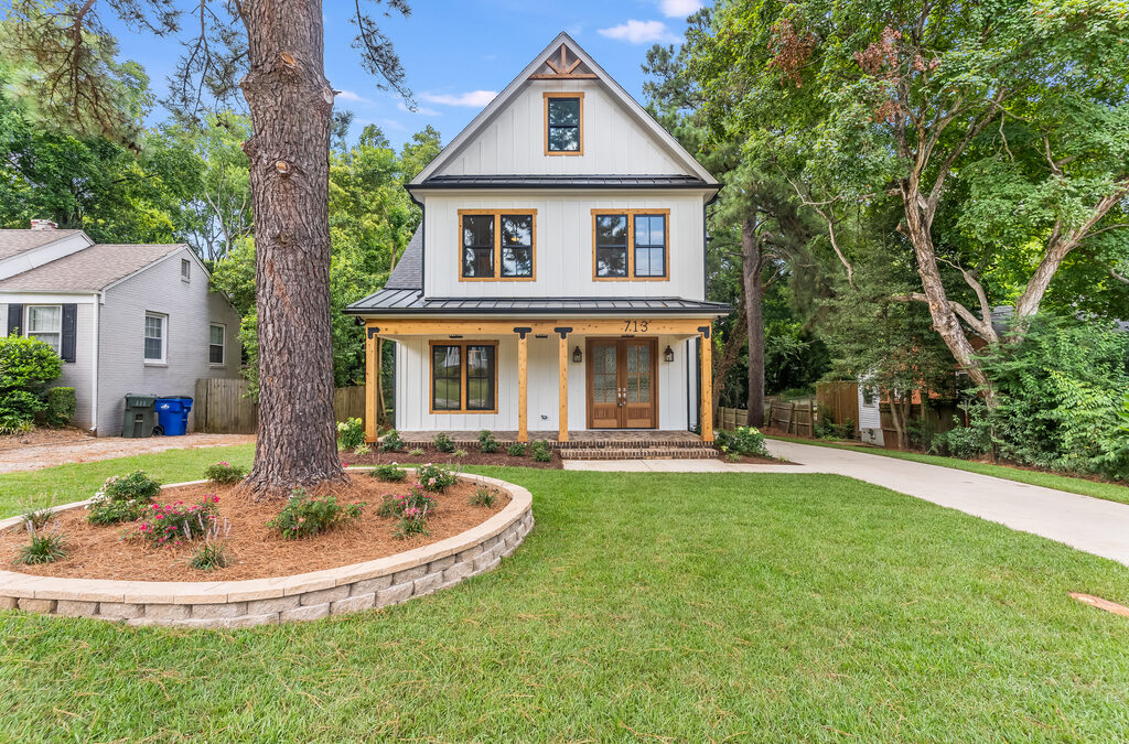 Home Is Where the Heart Is: Fabulous Front Door Entrances