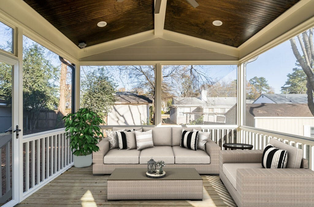 Screened-In and Cozy: Staying Warm In Outdoor Spaces